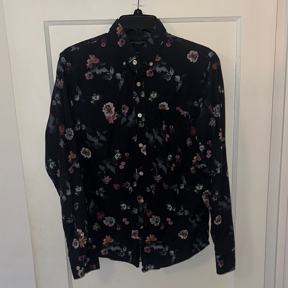 Banana Republic Black Floral Button-Down Shirt